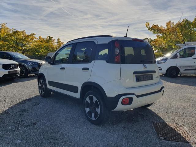 Fiat Panda - MY23 1.0 70 ch Hybride BSG S/S Cross